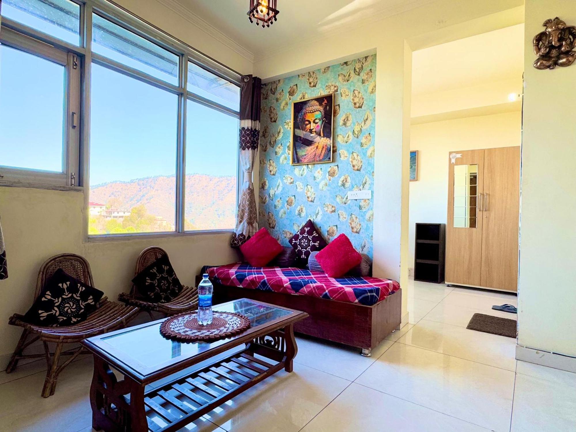 The Auriga 3Bhk Fully Entair Villa With Bonfire In Kasauli I Pvt Stay I Open Air Terrace I Kitchen Livingroom I Lawn Bonfire I Gaming Zone Exterior photo