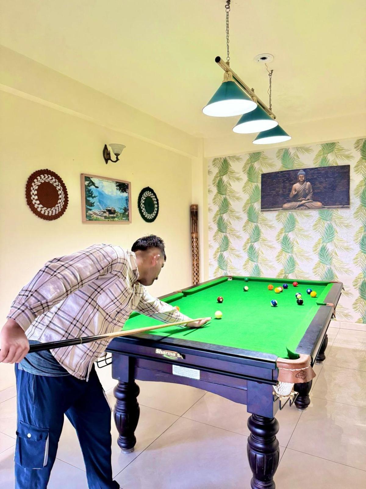 The Auriga 3Bhk Fully Entair Villa With Bonfire In Kasauli I Pvt Stay I Open Air Terrace I Kitchen Livingroom I Lawn Bonfire I Gaming Zone Exterior photo